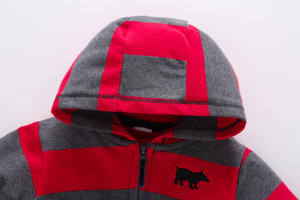 Se Busca Distribuidor: Conjunto de Ropa para Bebé al por Mayor, Pantalones Negros y Sudadera Orgánica - Product Image 2