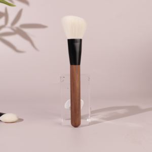 Kit de pinceaux de maquillage professionnel Yoly de 13 pièces avec poils synthétiques et manches en métal pour le visage, les yeux, le blush et le blending - Product Image 2