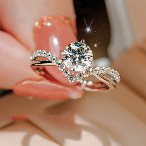 Anello di Fidanzamento a Corona a Forma di V per Donne, Stile Principessa, Gioiello da Dito per Matrimonio, Regalo Quotidiano - Product Image 6