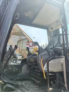 Excavadora de cadenas Caterpillar 330D usada, pocas horas de trabajo, 30 toneladas, excavadora de servicio pesado para movimiento de tierras y canteras - Product Image 5