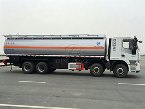 รถบรรทุกน้ำมัน 1veco 6x4 ดีเซล บรรทุกน้ำมันเชื้อเพลิง ความจุ 31-40 ตัน ถัง 15001-30000 ลิตร เกียร์ธรรมดา ใหม่ - Product Image 4