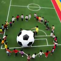 Modèle de ballon de sport gonflable géant de décoration de terrain de football de club de football géant de vente chaude