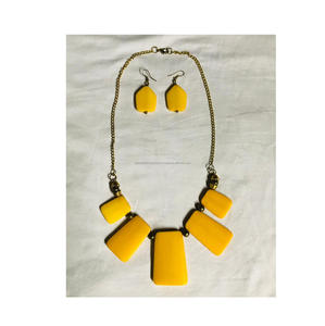 เรซิ่นอีพ็อกซี่ออกแบบสร้อยคออุปกรณ์เสริมแฟชั่นเครื่องประดับสร้อยคอชุดสําหรับผู้หญิงมีจําหน่ายในราคาส่งออก - Product Image 1