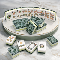 Ensemble de mahjong américain de luxe - Édition « Misty Grove » avec marbrure inspirée de l'émeraude et accents de vert citron, tuiles en résine de qualité supérieure