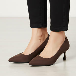 Escarpins hauts élégants de bureau pour dames Chaussures habillées formelles à bout pointu en daim noir et talon chaton pour l'été et l'automne - Product Image 6