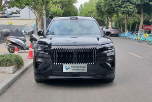 Zeekr <span class=keywords><strong>8X</strong></span> Ultra 2026, SUV PHEV 70 kWh, Architecture 900 V, Autonomie EV 410 km, <span class=keywords><strong>0</strong></span>-100 km/h en 2,96 s, Transmission intégrale AWD, Voiture hybride - Product Image 2