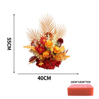 Décoration florale colorée pour événements de mariage : composition de fleurs mélangées pour fond et allée