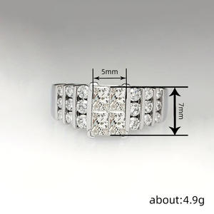 Anillo de Diamantes con Corte Princesa T0675, Oro Amarillo, Diamante Natural para Compromiso, Color D, 1.5 Ct de Peso Total - Product Image 4