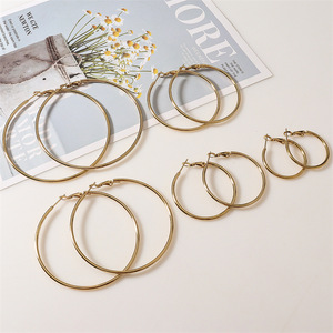 Grandi <span class=keywords><strong>orecchini</strong></span> in acciaio inossidabile placcato oro <span class=keywords><strong>argento</strong></span> <span class=keywords><strong>orecchini</strong></span> ipoallergenici di tutti i giorni <span class=keywords><strong>orecchini</strong></span> da donna <span class=keywords><strong>Set</strong></span> di <span class=keywords><strong>orecchini</strong></span> ad anello - Product Image 4