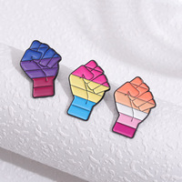 Gros Poing Émail Pin LGBT Arc-En-Geste Coloré Fierté Broche Badge Revers Sac À Dos Chapeau