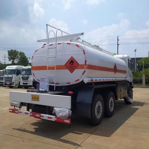 Dongfeng 6x6 15CBM Camión <span class=keywords><strong>cisterna</strong></span> 10 Ton Tracción en todas las ruedas Camión <span class=keywords><strong>de</strong></span> transporte <span class=keywords><strong>de</strong></span> combustible Camion <span class=keywords><strong>Cisterna</strong></span> 6x6 <span class=keywords><strong>De</strong></span> 10 Toneladas - Product Image 6