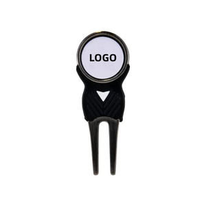 Ensemble cadeau de marqueurs de balle magnétiques vierges avec logo personnalisé du fabricant, tees de golf, balles de golf et outil de réparation de divots de golf - Product Image 2