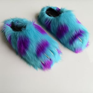 Mules personalizzate in <span class=keywords><strong>pelliccia</strong></span> sintetica a forma di zampa di animale <span class=keywords><strong>con</strong></span> artigli metallici, suola intermedia in EVA, design artistico per un look alla moda. - Product Image 6
