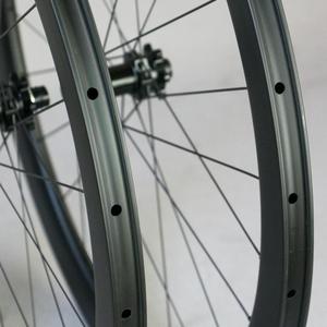 Jeu de roues de vélo de route en carbone chinois CX Offset Disc Cycling Fiber Clincher 700C - Product Image 3