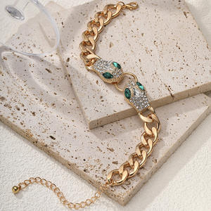 Venta al por mayor personalizado Punk chapado en oro Miami Curb cadena de eslabones cubanos collar de cabeza de serpiente para las mujeres - Product Image 4