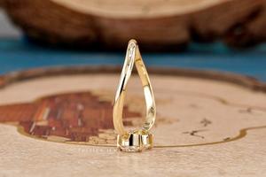 Bague ovale en forme d'infini pour femme, design moderne avec pierre précieuse étincelante, parfaite pour un usage quotidien - Product Image 4