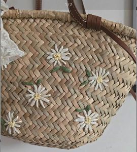 <b>Straw</b> Woven <b>Bag</b> Fresh Flower Embroidery New Shoulder <b>Bag</b> Seaside Holidays Beach <b>Bags</b> - Product Image 6