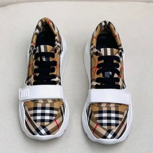 รองเท้าเดินลำลองสไตล์อังกฤษลายทางคุณภาพสูง ทนทานต่อการสึกหรอ ปี 2026 รับผลิตสินค้าขายส่งและปรับแต่งตามความต้องการ - Product Image 2