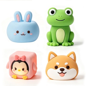 Couverture de lampe pour enfants en silicone moulé sur mesure en forme d'animal de dessin animé, design mignon, couverture en silicone douce au toucher pour lampe de nuit LED - Product Image 3
