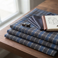 Fournisseur chinois en gros de tissu à carreaux 86 g/m², largeur 140 cm, tissu en polyester et coton teint en fil pour chemises d'hommes