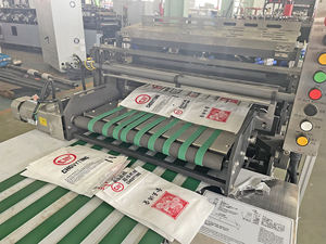 Soldadura <span class=keywords><strong>central</strong></span> laminada multifunción Chovyting con <span class=keywords><strong>bolsa</strong></span> <span class=keywords><strong>de</strong></span> refuerzo, máquina para hacer bolsas <span class=keywords><strong>de</strong></span> plástico ziplock <span class=keywords><strong>de</strong></span> pie - Product Image 3