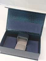 Boîte cadeau rigide personnalisée de luxe Jinyazhi avec logo imprimé sur mesure pour vêtements de marque e-commerce, fermeture à boucle pliable, Guangdong