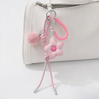 Porte-clés en cordon torsadé avec breloque pompon fleur à carreaux rose pour femme, sac à main, cadeau