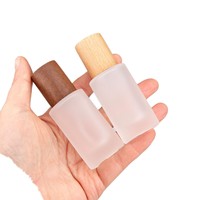 Botol Semprot Kaca Silinder Matte High-end 20ml dengan Tutup Kayu, Botol Kosong untuk Parfum