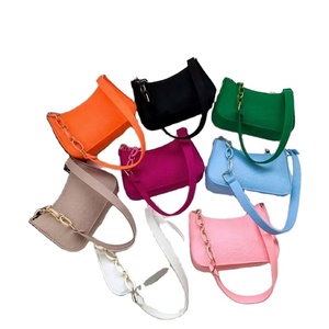 Sac de rangement sous le bras simple et de haute qualité pour étudiantes et femmes – Vente en gros - Product Image 1