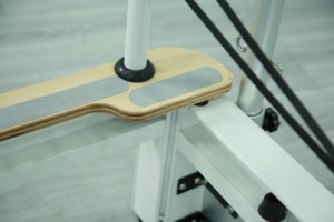 Reformer de Pilates de Aluminio con Torre Plegable, Equipo de Estudio <span class=keywords><strong>en</strong></span> Casa para Entrenamiento de Core con Resortes Premium, Seguro - Product Image 3