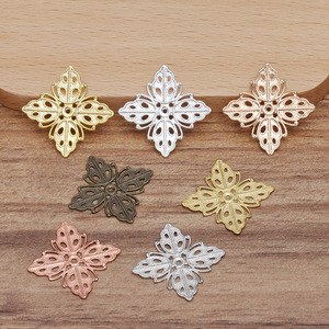 25 mét bán buôn <span class=keywords><strong>Brass</strong></span> sequin đồ trang sức làm phụ kiện phát hiện tấm đồng sáng bóng <span class=keywords><strong>Brass</strong></span> <span class=keywords><strong>Flower</strong></span> kim loại phát hiện filigrees tấm - Product Image 1