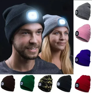 Женская и мужская зимняя теплая вязаная шапка с USB-перезаряжаемым светодиодным фонариком, налобный фонарь, шапка-фонарик, ночная светящаяся шапка-бини - Product Image 1