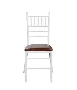 Istiflenebilir düşük fiyat charivari düğün altın demir etkinlik sandalyeleri yüksek kaliteli demir çelik napolyon chiavari sandalyeler
