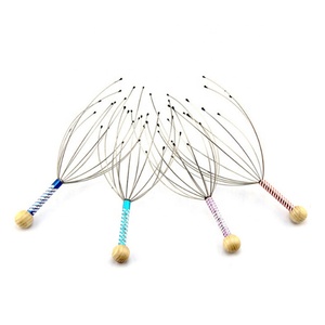 Massaggiatore a Forma di Ragno in Acciaio Inossidabile Colorato per Cuoio Capelluto e Testa - Product Image 1