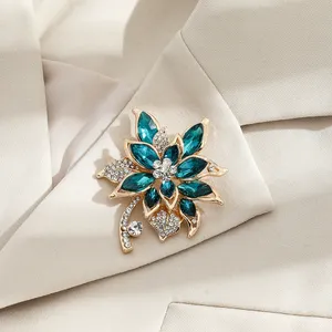 Pha Lê Hoa Trâm Phụ Nữ Mới Cao cấp Tinh Tế Wedding Party Hợp Kim Mạ Vàng Thiết Kế Ngực Lắp Ráp Phương Tây Đồ Trang Sức <span class=keywords><strong>Pins</strong></span> - Product Image 4