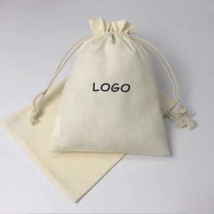 ถุงผ้าดิบออร์แกนิคสีขาวขนาดเล็กแบบมีเชือกผูก พร้อมโลโก้ - Product Image 5