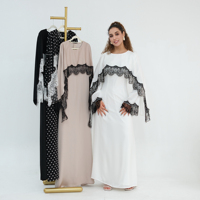 Robe longue élégante Loriya 2026 pour femmes musulmanes, avec dentelle et manches cape, idéale pour l'Aïd et le Ramadan