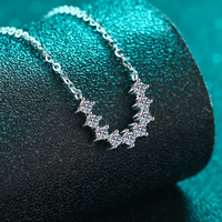 Collier pendentif en argent 925 avec moissanite en forme de cœur, chaîne en câble, style romantique, design souriant, pierres scintillantes, bijoux tendance