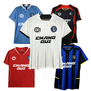 Conjunto de uniforme de fútbol de secado rápido versión tailandesa de calidad transpirable multicolor con nombre de equipo de club - Product Image 1