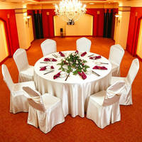 Ensemble de nappes de table en satin blanc de luxe sur mesure et housses de chaise à nœud pour tables rondes, idéal pour les lieux de réception