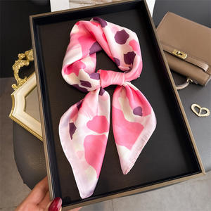 Écharpe en satin imprimé léopard pour femme, effet <span class=keywords><strong>soie</strong></span>, carrée, légère, pour le cou, motif abstrait, 27 pouces, OEM/ODM - Product Image 5