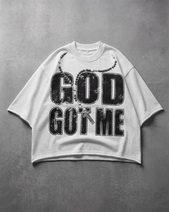 T-shirt in Cotone Pesante Personalizzata per Uomo, Stampa Vintage 'God Got Me', Vestibilità Oversize, Stile Streetwear - Product Image 2