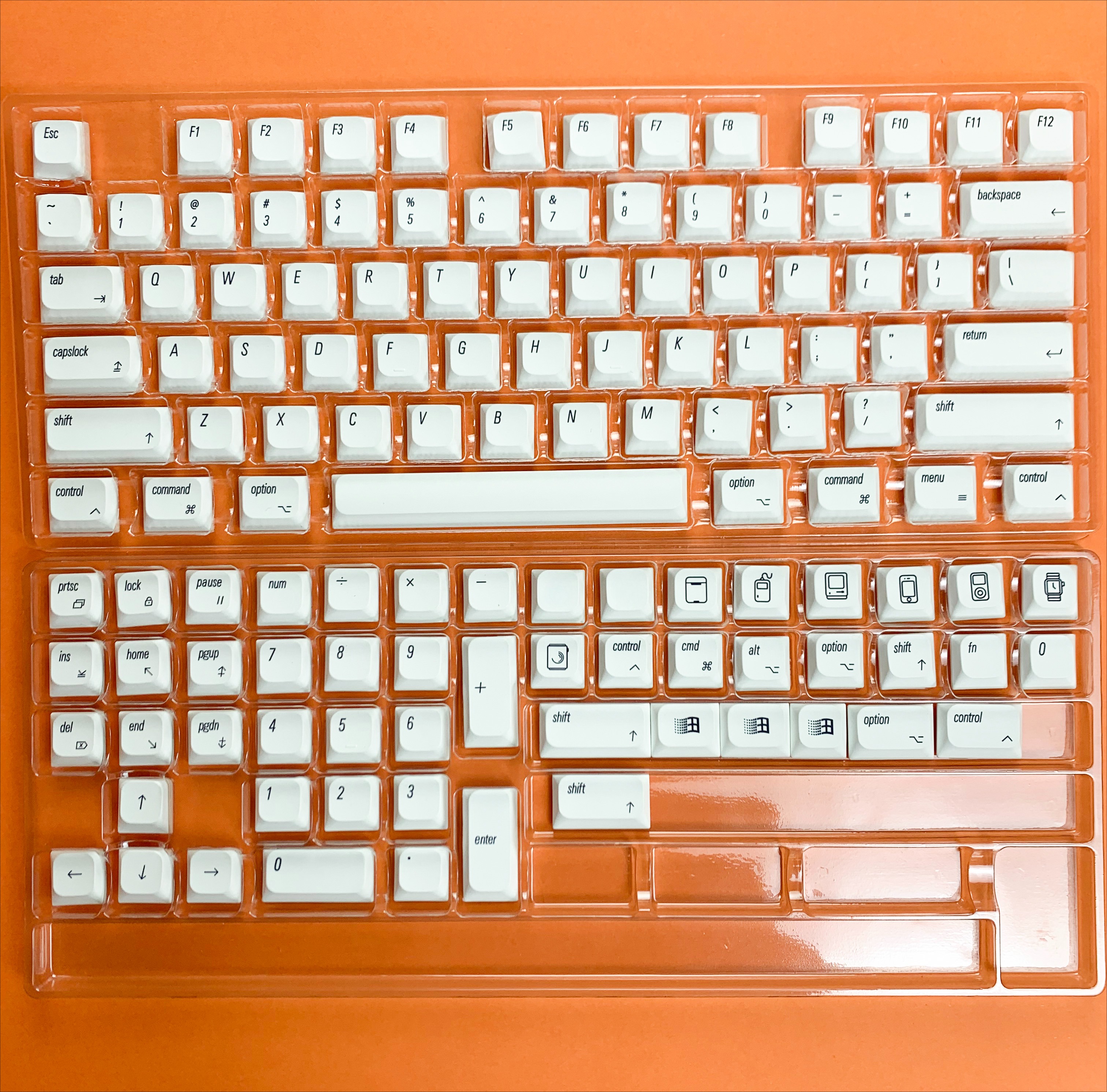 Blanc minimaliste
