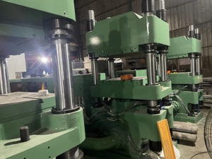 Machine de fabrication de vaisselle en mélamine <span class=keywords><strong>PANLONG</strong></span> 250T monocolore, facile à utiliser, contrôle PLC Delta, garantie 1 an, ligne complète - Product Image 4