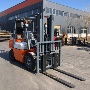 Chinese Four Wheel 3 Ton Diesel Forklift EPA <b>Engine</b> Fork <b>Lift</b> Three Stage Mast All-Terrain Mini Small off Road Forklifts - Product Image 3