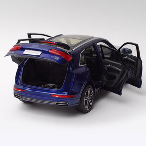 Q5L 2018 1:18 Modellino di Auto Pressofuso in Metallo Lega di Zinco con Portiere Apribili per Decorazione e Collezione Idee Regalo - Product Image 3