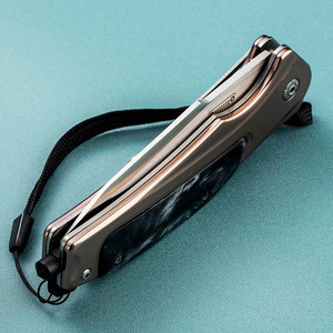Cuchillo Plegable con Mango de Resina para Dropshipping en Shopify, Herramienta de Supervivencia para Exteriores, Alta Dureza, Multifuncional, para Camping y Uso Diario - Product Image 4