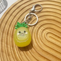 Porte-clés en PVC de la série Fruits Simulés, petit pendentif anti-stress, forme pêche citron, expression de dessin animé, décoration de sac à dos