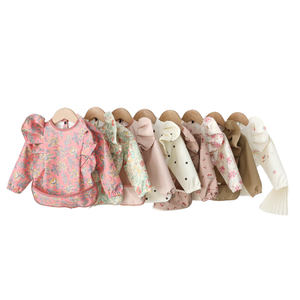 Babero de bebé de manga larga de nuevo diseño para niños, ropa impermeable de Material PU con cierre de botón a presión, patrón impreso - Product Image 2