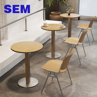 Set di Tavolini da Caffè Rotondi in Legno Stile Nordico SEM per Uso Commerciale e Ristorazione, Ecologici e Durevoli